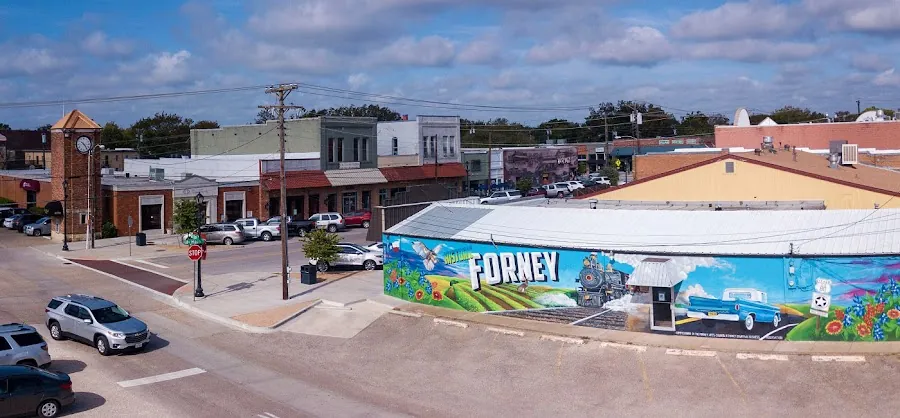 City Hall Annex in Forney, TX