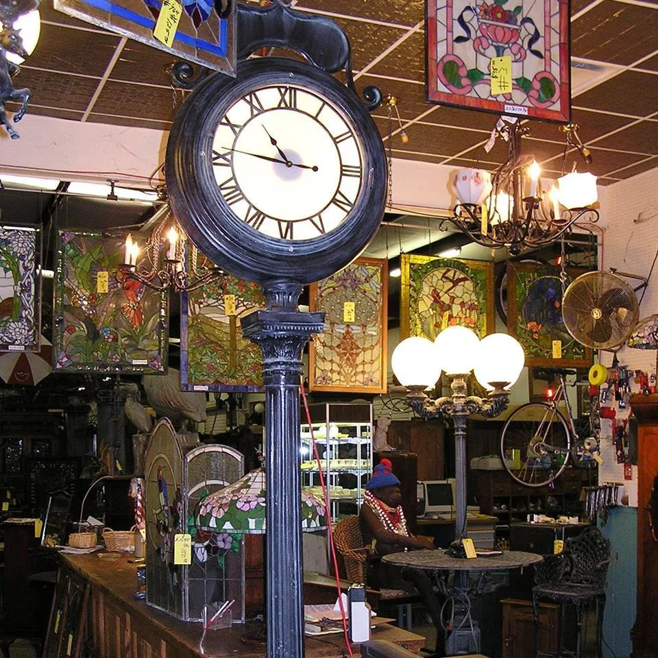 Little Red's Antiques in Forney, TX