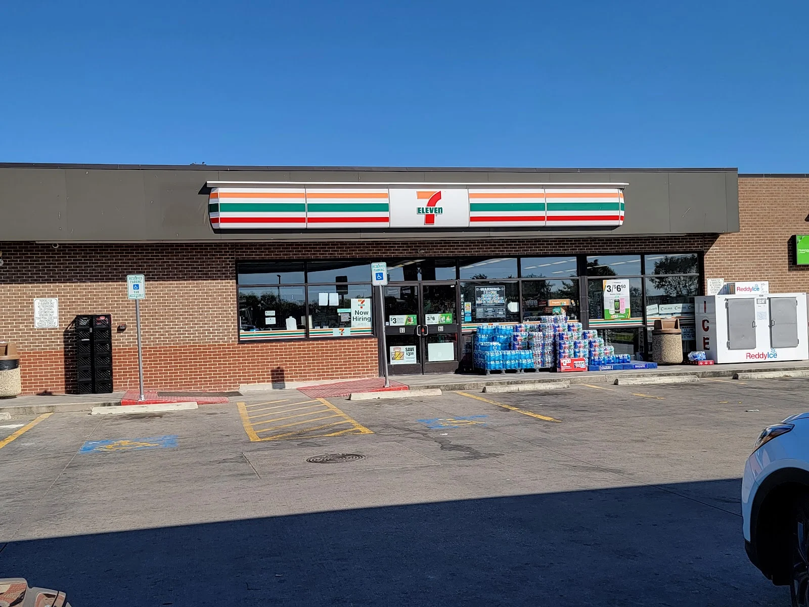 7-Eleven (Hwy 80)