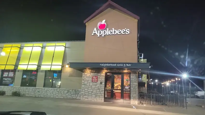 Applebee's photo