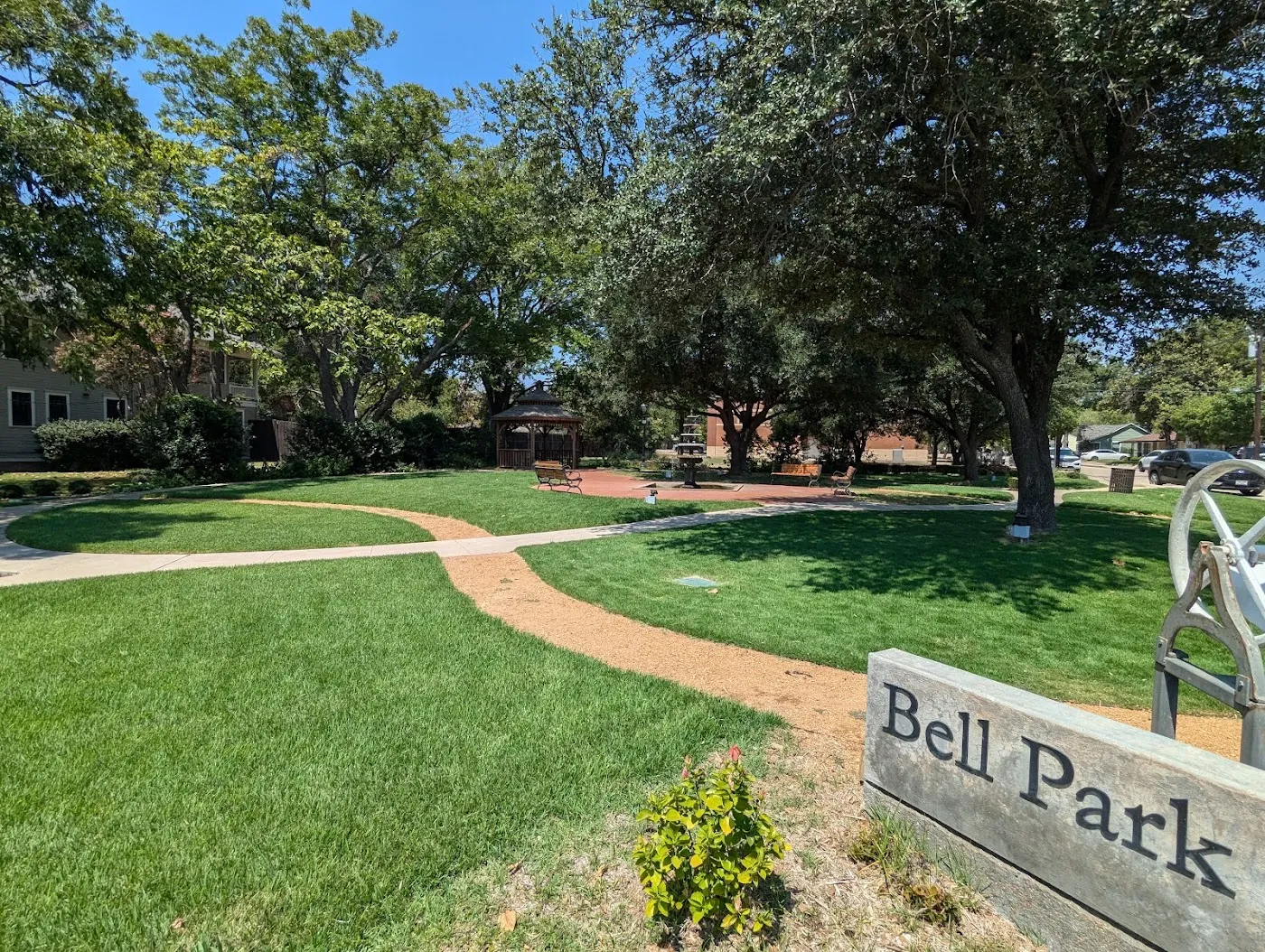 Bell Park & Fountain photo