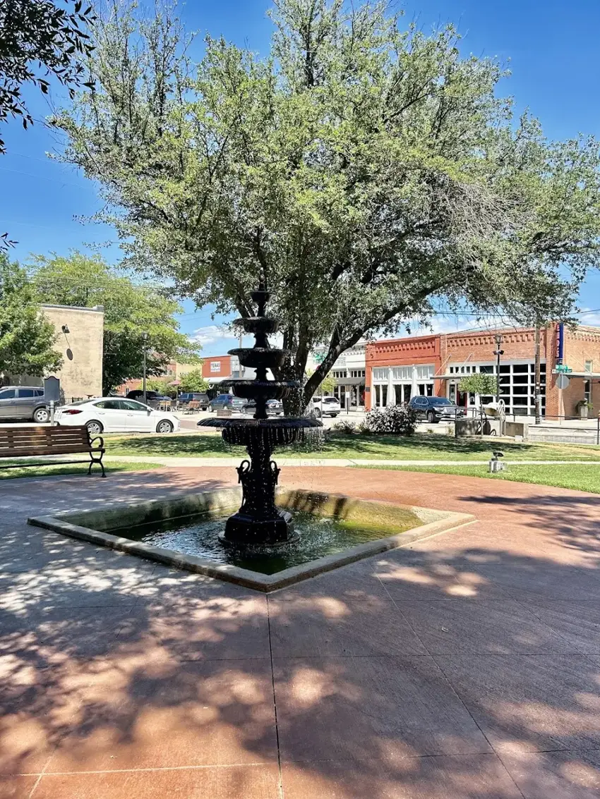 Bell Park & Fountain photo