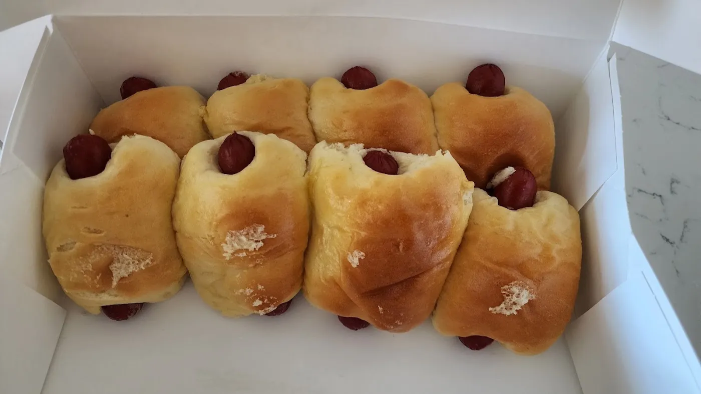 Daylight Donuts photo