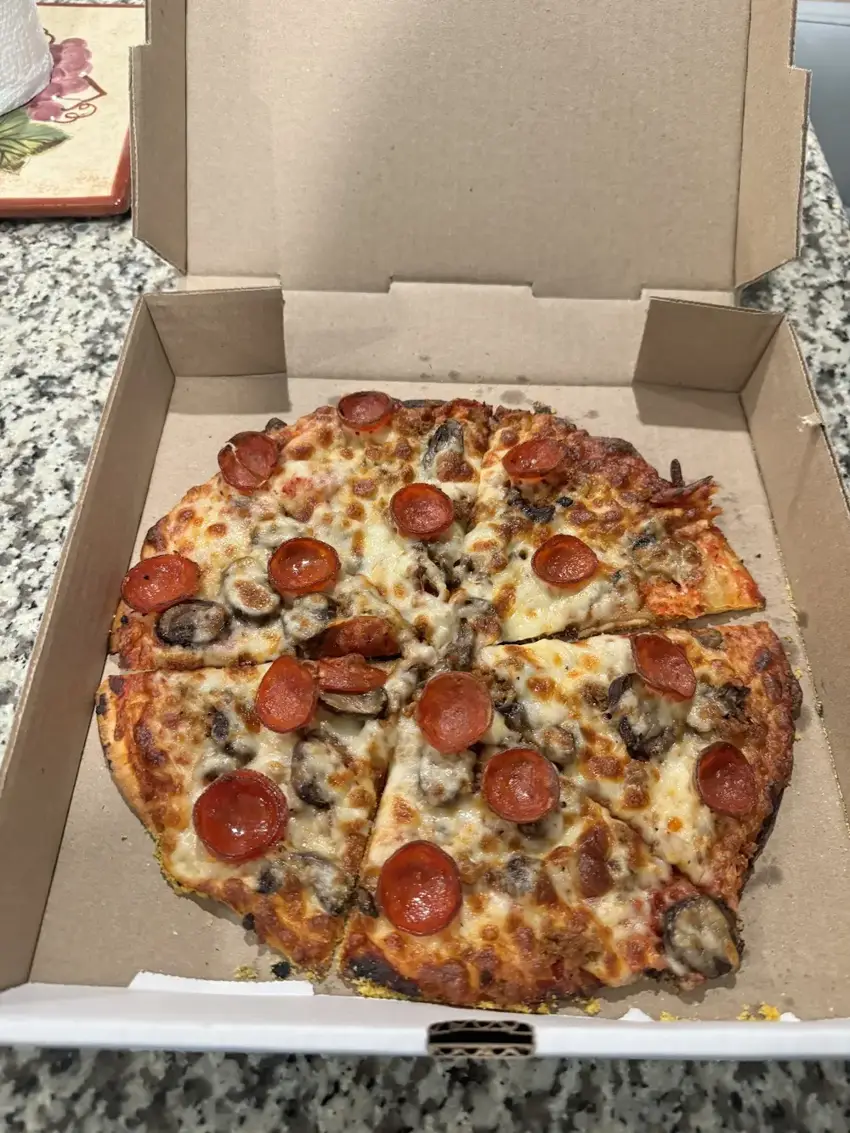 Eno's Pizza Tavern photo