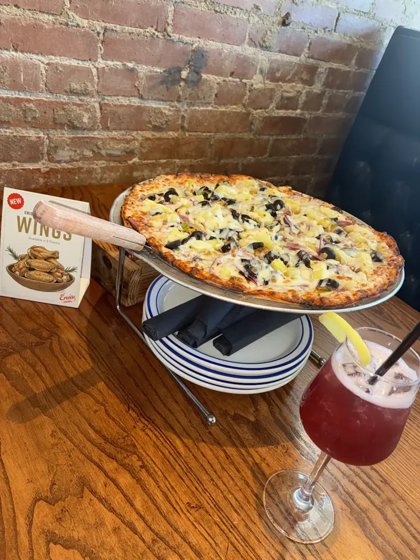 Eno's Pizza Tavern photo