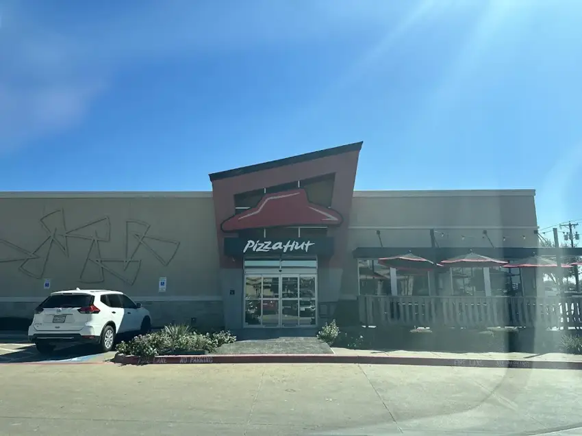 Pizza Hut photo