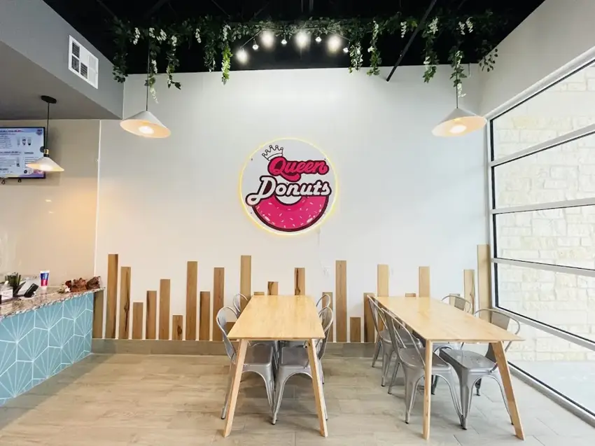 Queen Donuts photo