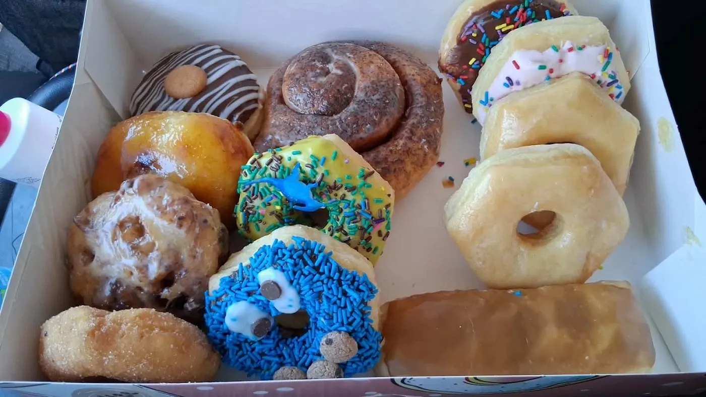 The Hole Thing Donuts photo